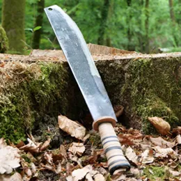 Machette débroussaillage