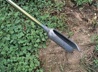 Tarière Edelman sol pierreux