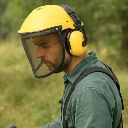 Protection débroussailleuse