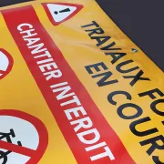 Bâche de signalisation de travaux forestiers, 150 x 80 cm avec oeillets - LE BESSON