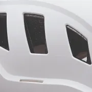 Casque Strato Vent PETZL - Blanc / Jaune / Rouge / Noir